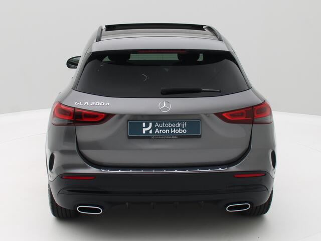 Mercedes-Benz GLA-KLASSE 200d AMG Distronic, Memory, Pano, Keyless, Sfeer
