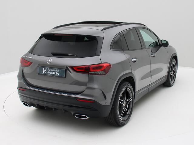 Mercedes-Benz GLA-KLASSE 200d AMG Distronic, Memory, Pano, Keyless, Sfeer