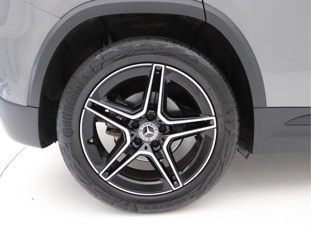 Mercedes-Benz GLA-KLASSE 200d AMG Distronic, Memory, Pano, Keyless, Sfeer