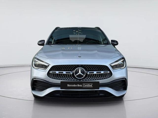 Mercedes-Benz GLA-KLASSE 250 e Business Solution AMG Limited | Panorama dak | Trekhaak