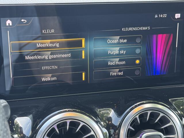 Mercedes-Benz GLA-KLASSE 200 AMG Premium Night Pano/dak, Sfeer verlichting, Sound systeem,