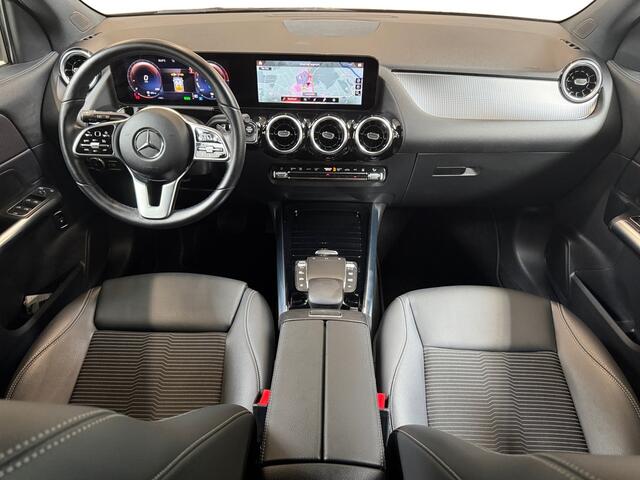 Mercedes-Benz GLA-KLASSE 250 e Progresive I Widescreen I Camera I Stoelverwarming I Leder