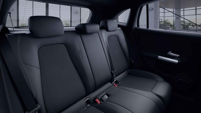 Mercedes-Benz GLA-KLASSE 250 e Progressive | Widescreen | Extra getint glas | Achteruitrijcamera |