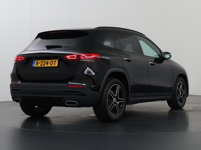Mercedes-Benz GLA-KLASSE 250 e AMG Line | Night | Panoramadak | Leder | 19" lichtmetalen velgen | Achteruitrijcamera |