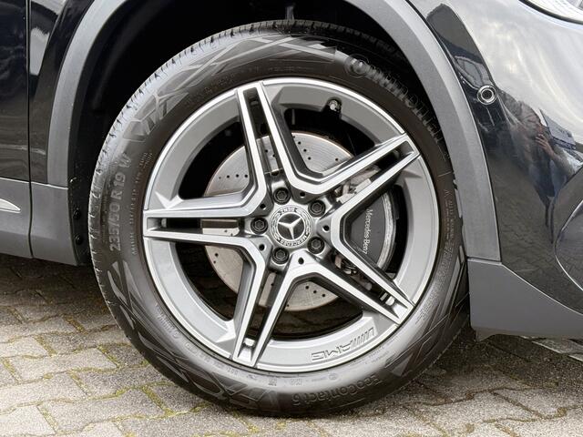 Mercedes-Benz GLA-KLASSE 200 Business Solution AMG | Pano | Ambient Light | Keyless | MultiBeam LED | Camera | 19 inch