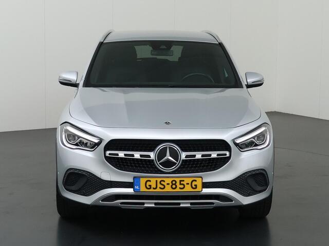 Mercedes-Benz GLA-KLASSE 250 e Progressive | Widescreen | Extra getint glas | Achteruitrijcamera |