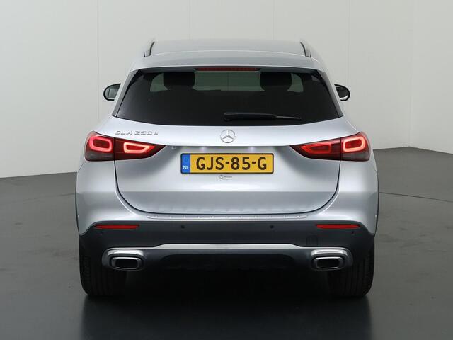 Mercedes-Benz GLA-KLASSE 250 e Progressive | Widescreen | Extra getint glas | Achteruitrijcamera |