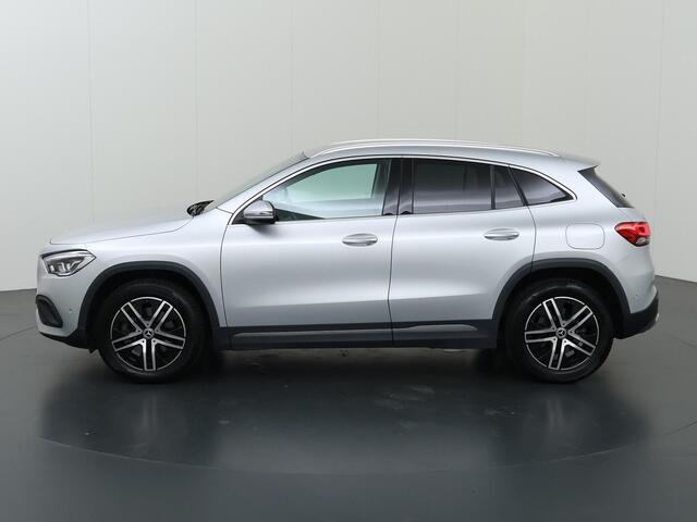 Mercedes-Benz GLA-KLASSE 250 e Progressive | Widescreen | Extra getint glas | Achteruitrijcamera |