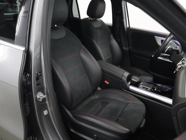 Mercedes-Benz GLA-KLASSE 250 e AMG | Panoramadak | Memory | Multibeam | Keyless | Sfeerverlichting | Stoelverwarming |