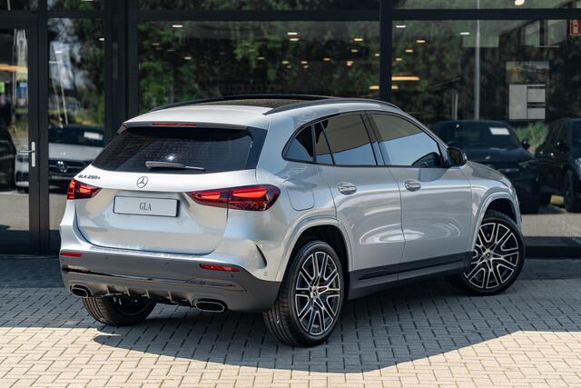Mercedes-Benz GLA-KLASSE 250e 140 Years Edition | Panorama-schuifdak | Stoelverwarming | Sfeerverlichting | Achteruitrijcamera | Cruise control