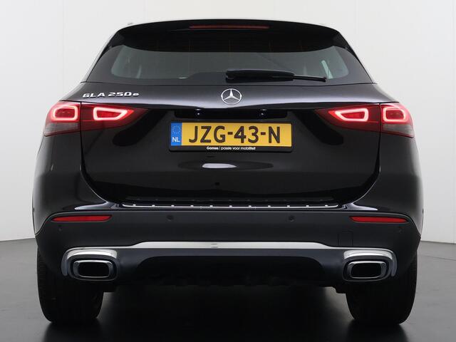 Mercedes-Benz GLA-KLASSE 250 e Luxury | Keyless | ACC | Thermotronic