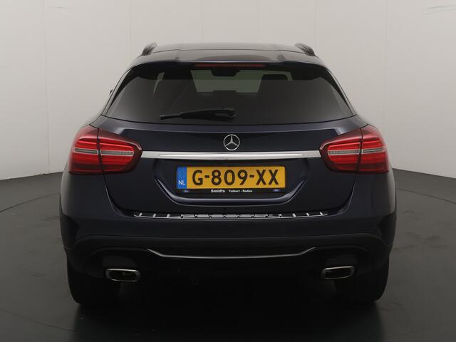 Mercedes-Benz GLA-KLASSE 200 Premium Plus | Automaat | Afn. Trekhaak | Stoelverwarming | Park sens V+A | AR camera | Clima | Cruise | Keyless