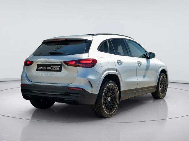 Mercedes-Benz GLA-KLASSE 250 e 140 Years Edition Premium PLUS | Panorama dak