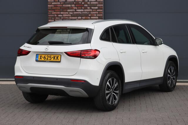 Mercedes-Benz GLA-KLASSE 250 e Luxury Line | Augmented Reality | Stoelverwarming | Widescreen | Zitcomfortpakket | Cruise Control | Camera | Apple Carplay/Android Auto |