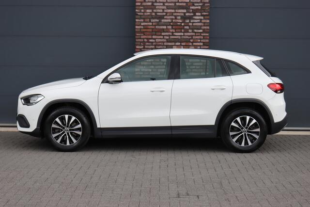 Mercedes-Benz GLA-KLASSE 250 e Luxury Line | Augmented Reality | Stoelverwarming | Widescreen | Zitcomfortpakket | Cruise Control | Camera | Apple Carplay/Android Auto |