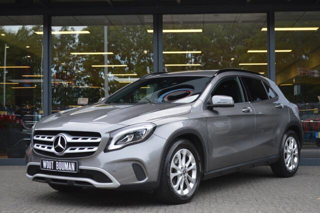 Mercedes-Benz GLA-KLASSE 180 Led Navi Camera Pdc