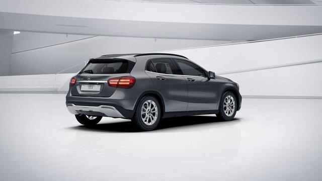 Mercedes-Benz GLA-KLASSE 180 Business Solution Limited | Achteruitrijcamera | Dakrails | Lichtmetalen velgen |