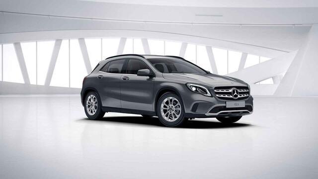 Mercedes-Benz GLA-KLASSE 180 Business Solution Limited | Achteruitrijcamera | Dakrails | Lichtmetalen velgen |