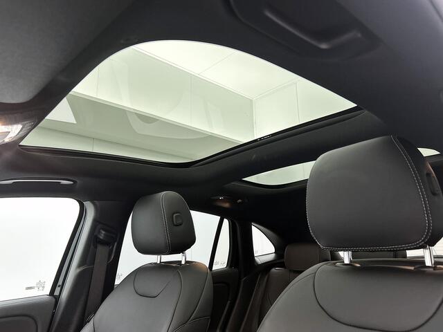 Mercedes-Benz GLA-KLASSE 250 e Star Edition AMG Line aug-26 | Panoramadak | 20 inch lichtemetalen velgen | lederen bekleding | MBUX wide screen | elect. bed. voorstoelen met memory | parking support Inclusief 24 maanden MB Certified garantie voor Europa.