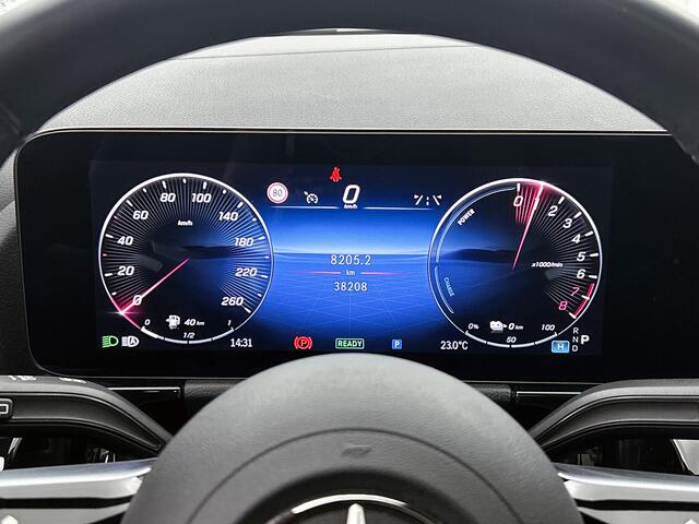 Mercedes-Benz GLA-KLASSE 250 e Star Edition AMG Line aug-26 | Panoramadak | 20 inch lichtemetalen velgen | lederen bekleding | MBUX wide screen | elect. bed. voorstoelen met memory | parking support Inclusief 24 maanden MB Certified garantie voor Europa.