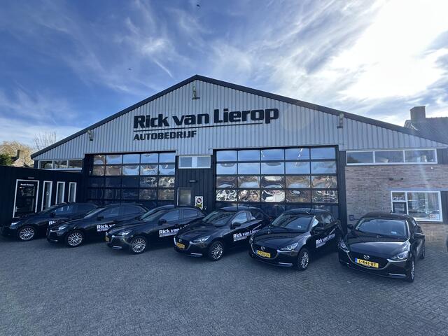 Mercedes-Benz GLA-KLASSE 180 Business Solution Automaat | MBUX | Trekhaak | Camera | NL-Auto