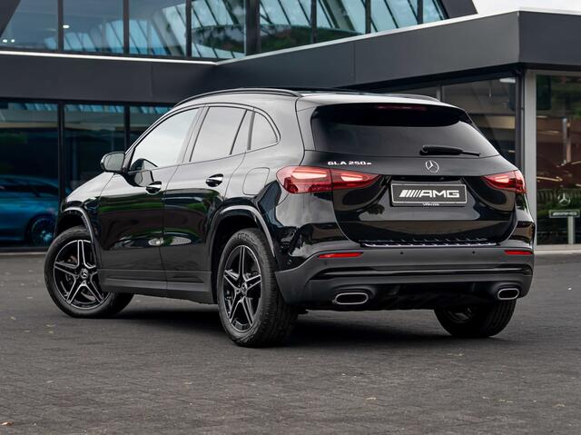 Mercedes-Benz GLA-KLASSE GLA 250e AMG Line | Pano | Burmester | Trekhaak | Memory