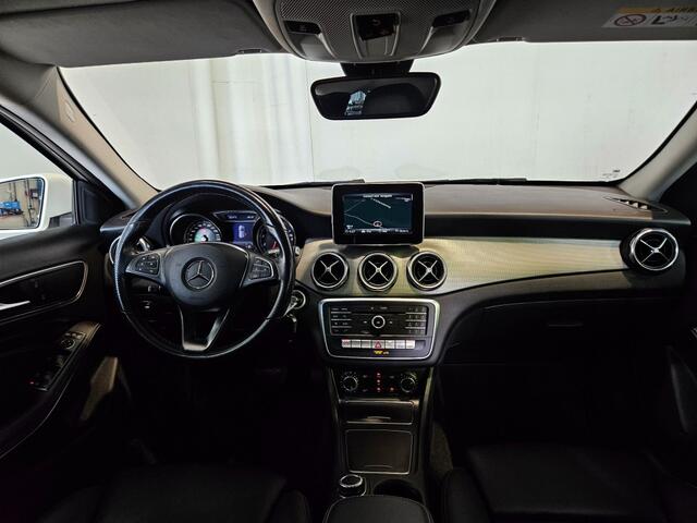 Mercedes-Benz GLA-KLASSE GLA Klasse 180 Sport Edition Premium Plus