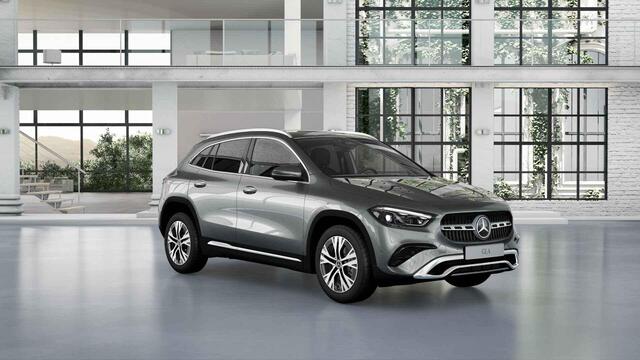 Mercedes-Benz GLA-KLASSE 180 Luxury Line | Panoramadak | Keyless | Multibeam | Stoelverwarming | Getint glas |