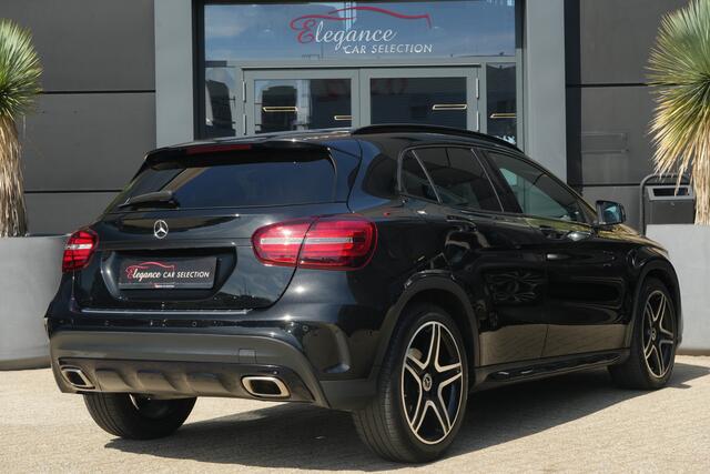 Mercedes-Benz GLA-KLASSE 180 Business Solution AMG Limited | 122PK | Camera | Navi | LED | Stoelverwarming | 18" | Mercedes-Benz GLA 180 Business Solution AMG Limited 122 PK met 1.6 viercilinder, automatische transmissie, AMG-styling, 18-inch lichtmetalen velgen, achteruitrijcamera, navigatie, stoelverwar