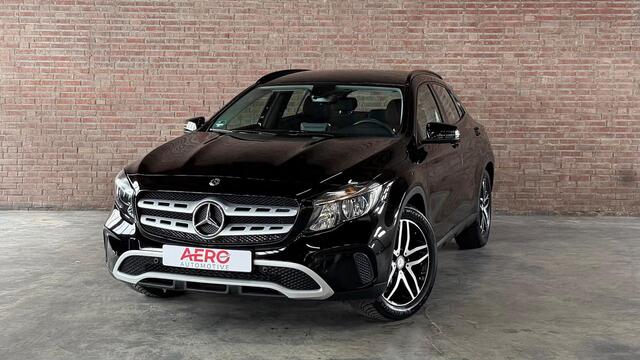 Mercedes-Benz GLA-KLASSE GLA 180 Business Solution PDC / Airco / Navi / Tel. / Camera / Trekhaak Afneembaar / Stoel verw.
