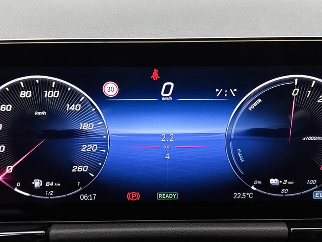 Mercedes-Benz GLA-KLASSE 250 e 140 Year Edition | Plus pakket | Nightpakket | Trekhaak | Panoramaschuifdak | 20" tien-dubbelspaaks AMG velgen | Warmtewerend, donkergetint glas |