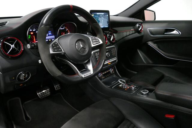 Mercedes-Benz GLA-KLASSE AMG 45 4MATIC Premium Plus / UNIEK / Panoramadak / AMG Performance sport-uitlaat / Stoelverwarming / Achteruitrijcamera / LED High Performance koplampen / Cruise Control / 20'' LMV / Rode remzadels