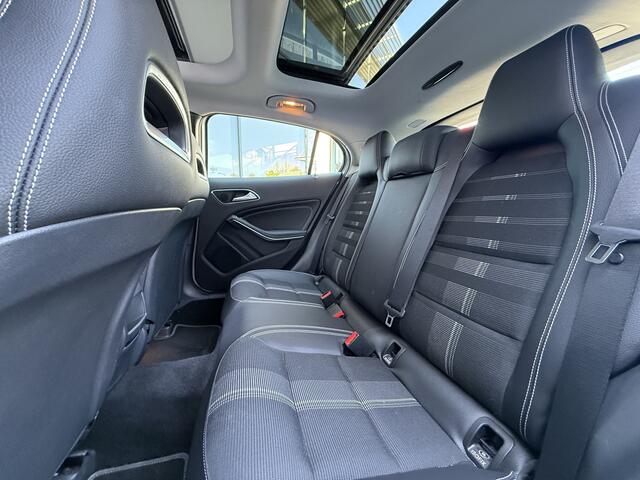Mercedes-Benz GLA-KLASSE 180 Premium AUTOMAAT,NAVI/CAM,PANO