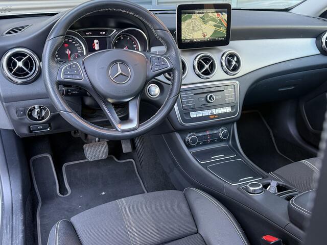 Mercedes-Benz GLA-KLASSE 180 Premium AUTOMAAT,NAVI/CAM,PANO