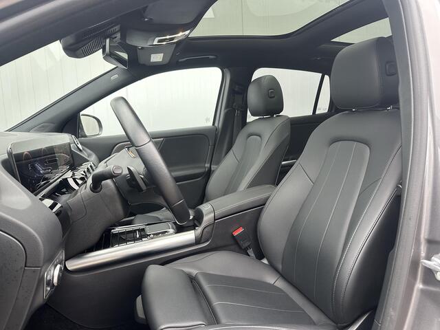 Mercedes-Benz GLA-KLASSE 250 e Business Solution Luxury Limited / Elektrische wegklapbare Trekhaak / Elektrische verstelbare voorstoelen met Memory / Stoelverwarming Voor / Panoramisch Glazen Schuif-Kanteldak /
