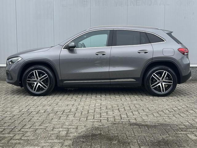 Mercedes-Benz GLA-KLASSE 250 e Business Solution Luxury Limited / Elektrische wegklapbare Trekhaak / Elektrische verstelbare voorstoelen met Memory / Stoelverwarming Voor / Panoramisch Glazen Schuif-Kanteldak /