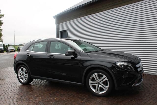 Mercedes-Benz GLA-KLASSE 180 Premium Plus lage km