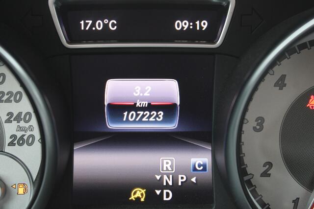 Mercedes-Benz GLA-KLASSE 180 Premium Plus lage km