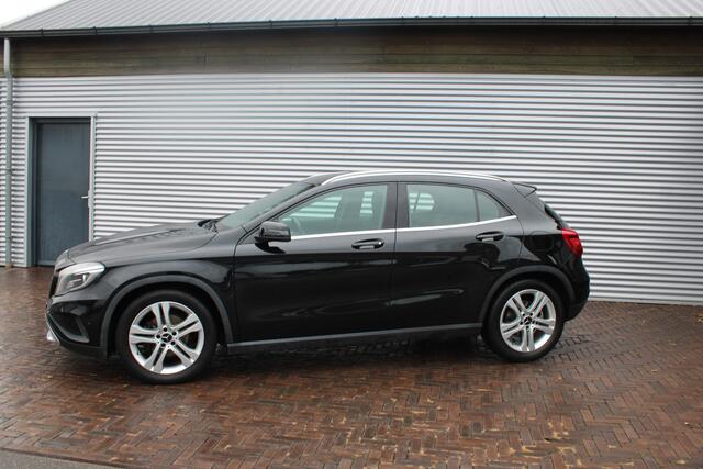 Mercedes-Benz GLA-KLASSE 180 Premium Plus lage km