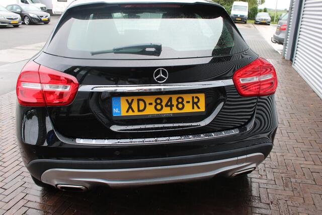 Mercedes-Benz GLA-KLASSE 180 Premium Plus lage km