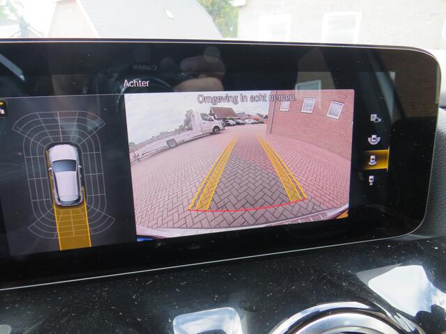 Mercedes-Benz GLA-KLASSE 180 Business Solution AMG * Rijklaarprijs incl. garantie * Wegkl. Trekhaak * Automaat * Leder * Led Koplampen *