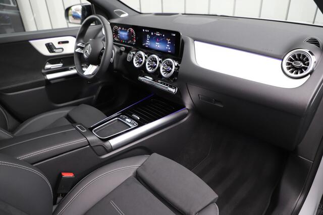 Mercedes-Benz GLA-KLASSE 250e AMG | 218PK | Head-up | Keyless-go | Burmester | Pano | Stuurwielverw. | Sfeerverlichting | Memory | Alpine grey | 2024.