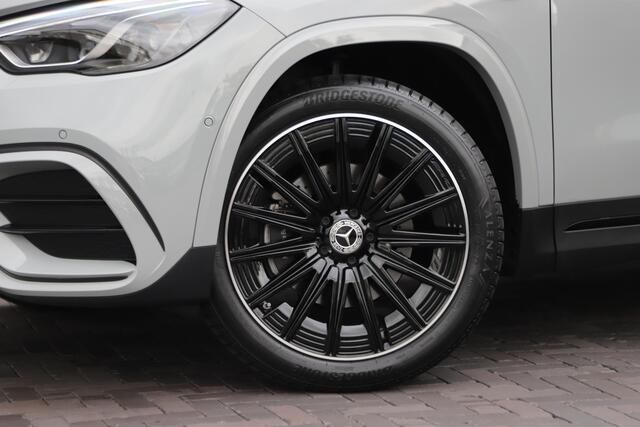 Mercedes-Benz GLA-KLASSE 250e AMG | 218PK | Head-up | Keyless-go | Burmester | Pano | Stuurwielverw. | Sfeerverlichting | Memory | Alpine grey | 2024.