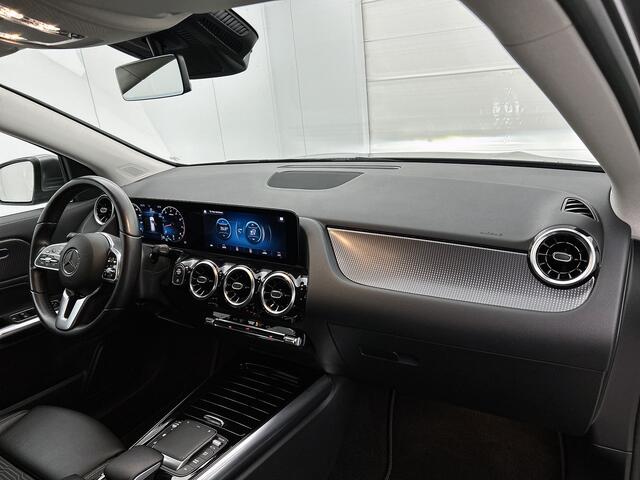 Mercedes-Benz GLA-KLASSE 180 | Trekhaak | Stoelverwarming | Apple Carplay | Elektrische Kofferklep | Inclusief 24 maanden MB Certified garantie voor Europa.