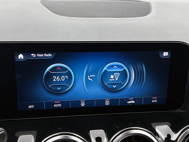 Mercedes-Benz GLA-KLASSE 180 | Trekhaak | Stoelverwarming | Apple Carplay | Elektrische Kofferklep | Inclusief 24 maanden MB Certified garantie voor Europa.