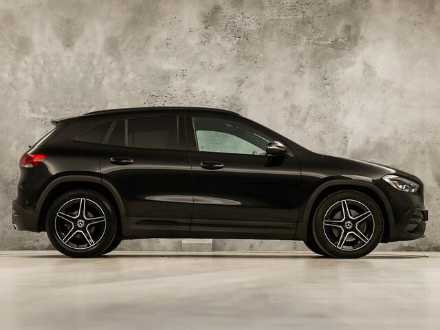 Mercedes-Benz GLA-KLASSE 200 AMG Sport 163Pk Automaat (PANORAMADAK, GROOT NAVI, SFEERVERLICHTING, CAMERA, SPORTSTOELEN, STOELVERWARMING, GETINT GLAS, NIEUWSTAAT)