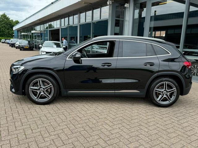 Mercedes-Benz GLA-KLASSE 200 AMG LINE AUTOMAAT NAVI PDC-CAMERA STOELVW.