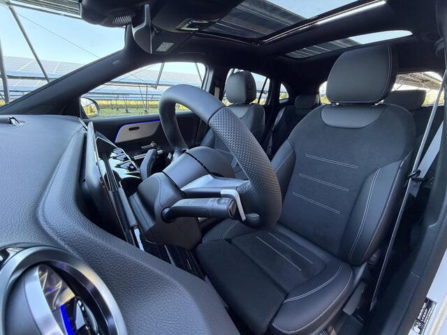 Mercedes-Benz GLA-KLASSE 250e 140 Years Edition | AMG line | Night | Panoramadak | Trekhaak | Sfeerverlichting | Stoelverwarming | Multibeam LED |