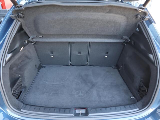 Mercedes-Benz GLA-KLASSE 250 e AMG Line l Keyless l Achteruitrij camera l Stoelverwarming