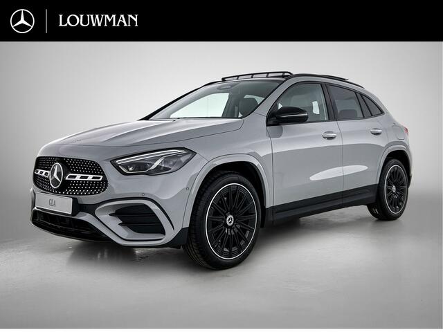Mercedes-Benz GLA-KLASSE 250 e 140 Year Edition | Plus pakket | Nightpakket | Trekhaak | Panoramaschuifdak | 20" multispaaks lichtmetalen velgen | Warmtewerend, donkergetint glas |